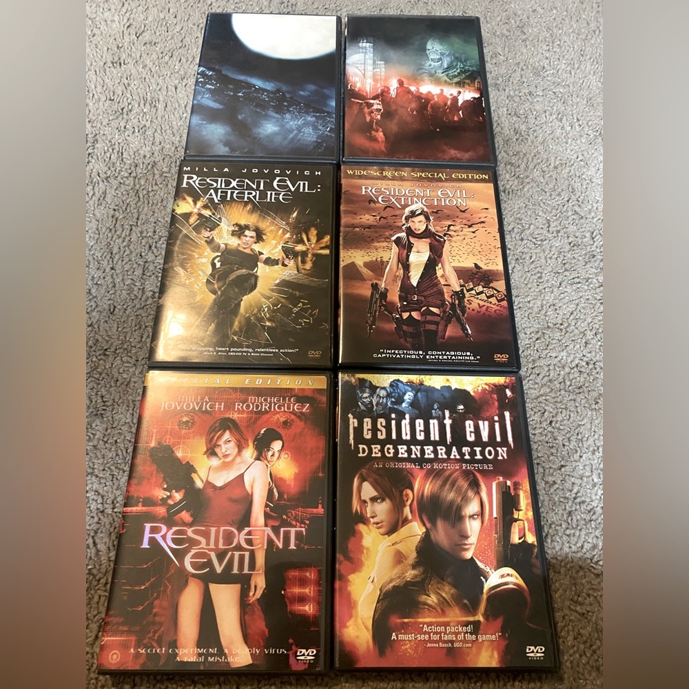 ❌SOLD❌ RESIDENT EVIL DVDS